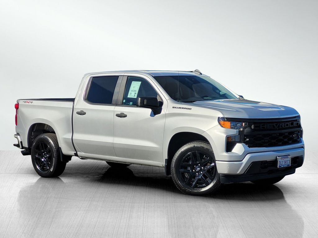 2022 Chevrolet Silverado 1500 Custom