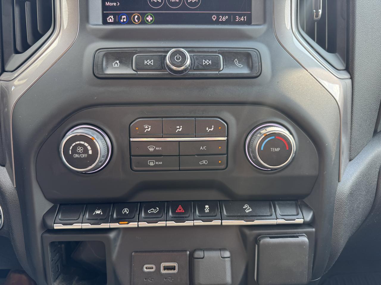 2022 Chevrolet Silverado 1500 Custom Trail Boss Crew Cab 4WD | Low KMs | HD Rear Vision Camera | OnStar Redwater AB