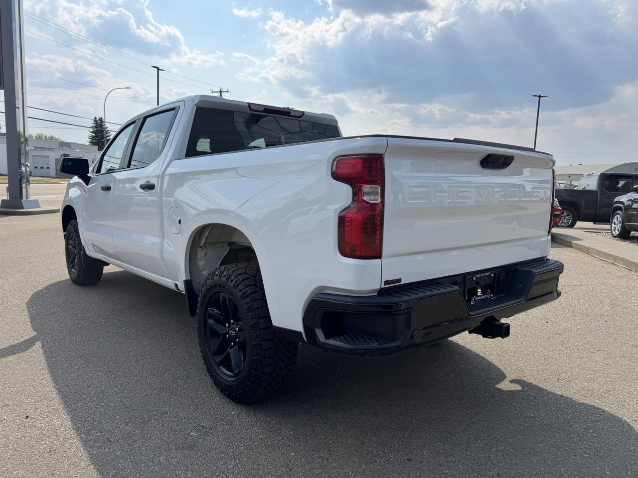 2022 Chevrolet Silverado 1500 Custom Trail Boss Crew Cab 4WD | Low KMs | HD Rear Vision Camera | OnStar Redwater AB