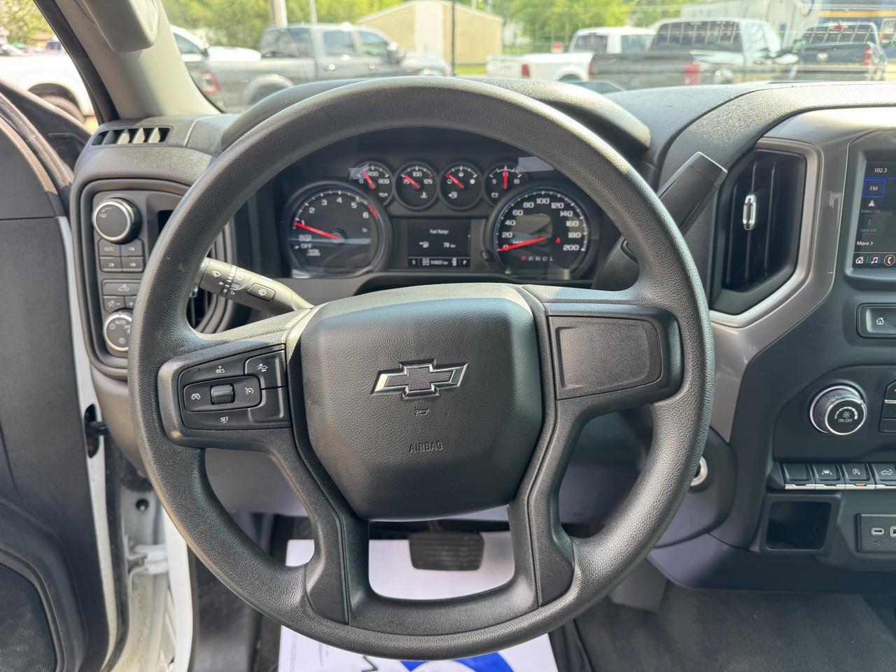 2022 Chevrolet Silverado 1500 Custom Trail Boss Crew Cab 4WD | Low KMs | HD Rear Vision Camera | OnStar Redwater AB