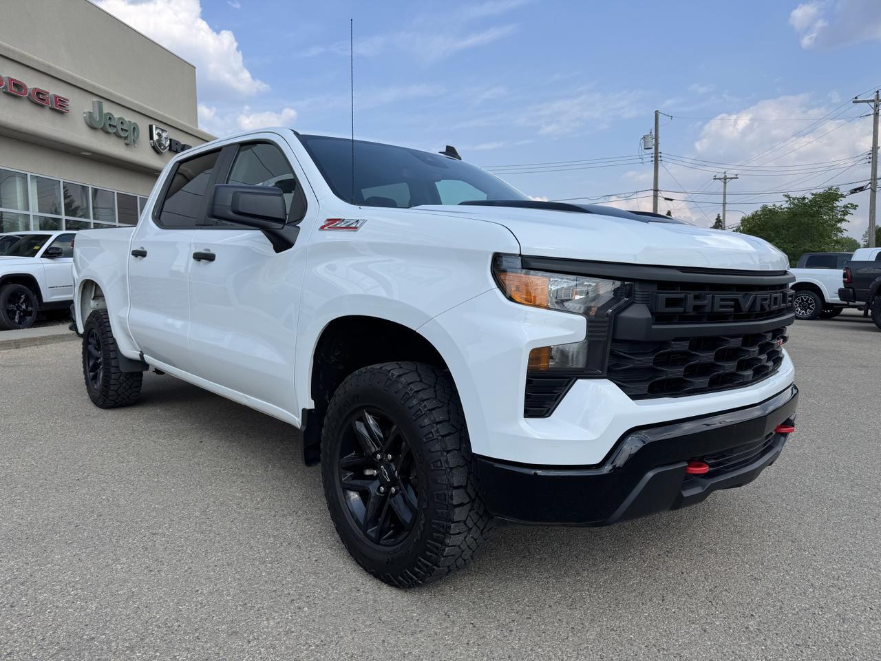 2022 Chevrolet Silverado 1500 Custom Trail Boss Crew Cab 4WD | Low KMs | HD Rear Vision Camera | OnStar Redwater AB