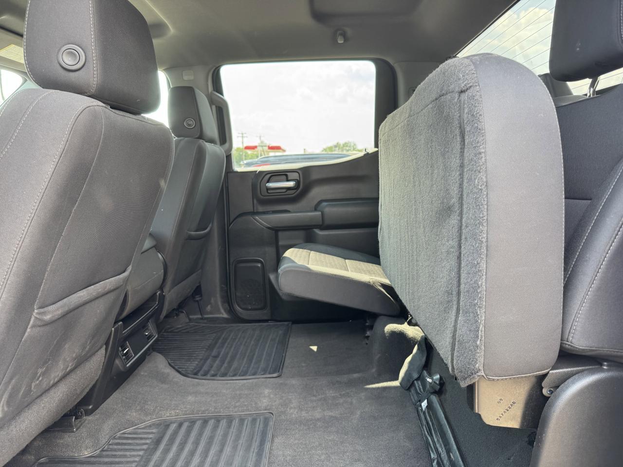 2022 Chevrolet Silverado 1500 Custom Trail Boss Crew Cab 4WD | Low KMs | HD Rear Vision Camera | OnStar Redwater AB