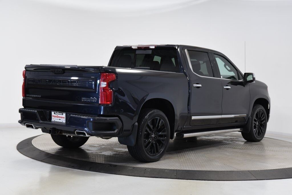 2022 Chevrolet Silverado 1500 High Country Akron