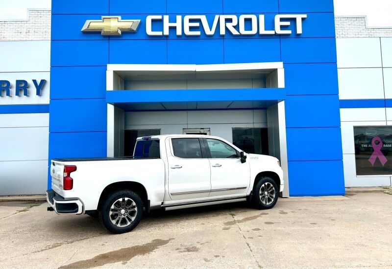 2022 Chevrolet Silverado 1500 High Country Harper KS