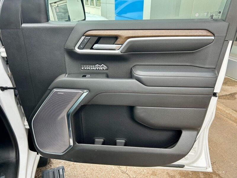 2022 Chevrolet Silverado 1500 High Country Harper KS