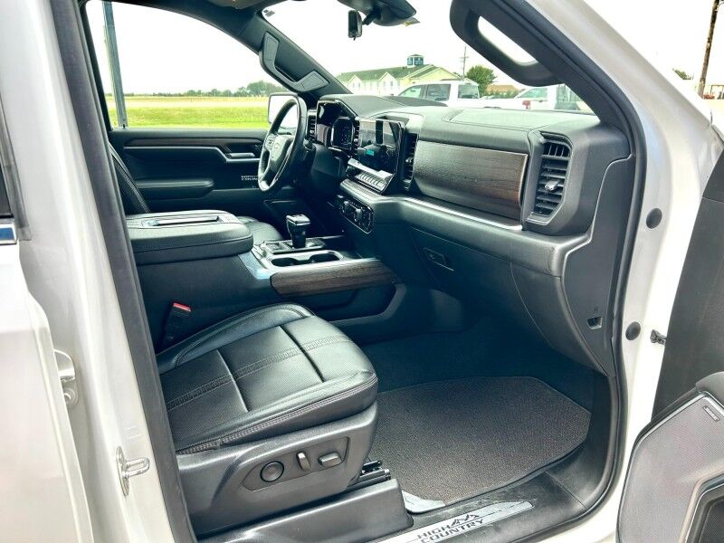 2022 Chevrolet Silverado 1500 High Country Harper KS