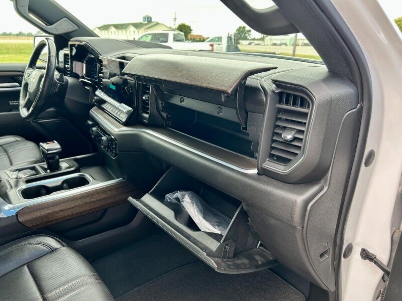 2022 Chevrolet Silverado 1500 High Country Harper KS