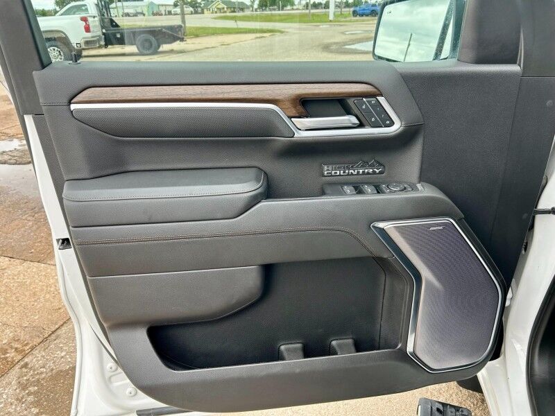2022 Chevrolet Silverado 1500 High Country Harper KS