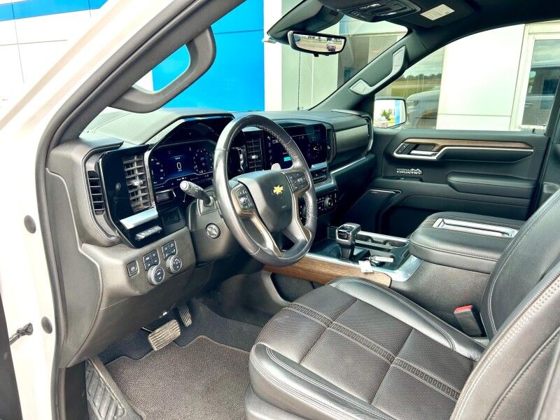 2022 Chevrolet Silverado 1500 High Country Harper KS