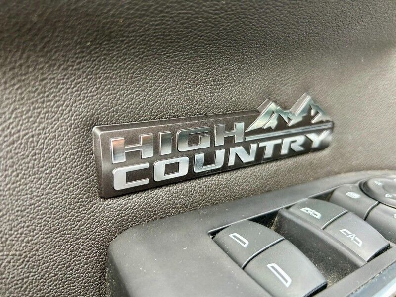 2022 Chevrolet Silverado 1500 High Country Harper KS