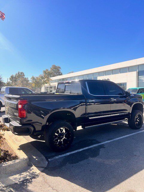 2022 Chevrolet Silverado 1500 High Country