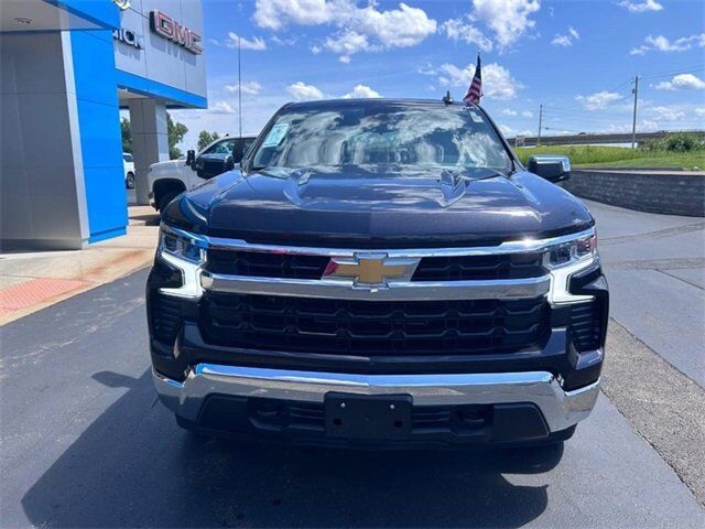 2022 Chevrolet Silverado 1500 LT (2FL)