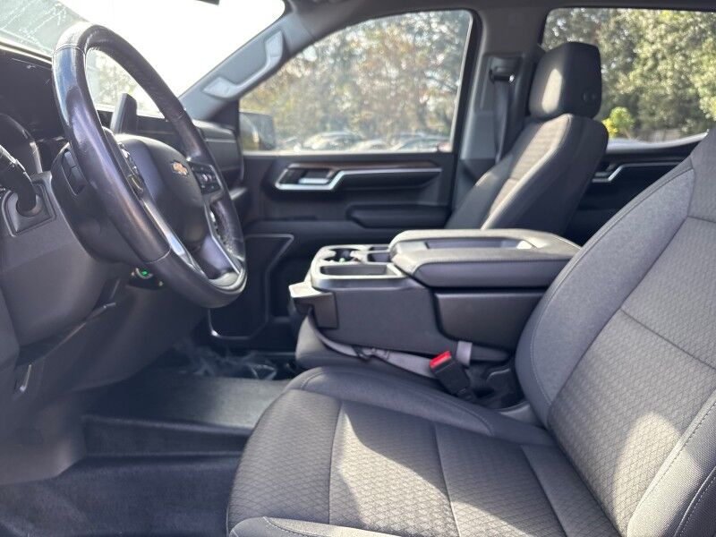 2022 Chevrolet Silverado 1500 LT CREW CAB 4X4 V8 w/Z71 OFF ROAD PKG. Seffner FL