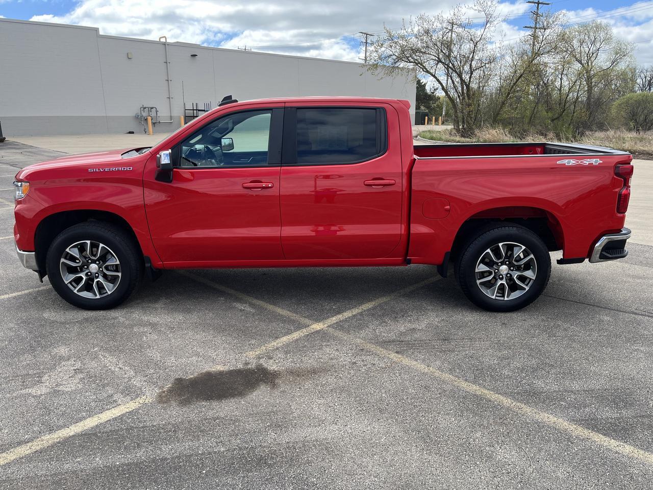 2022 Chevrolet Silverado 1500 LT Crew Cab 4WD w/20s HtdSeats HtdSteeringWheel RemoteStart