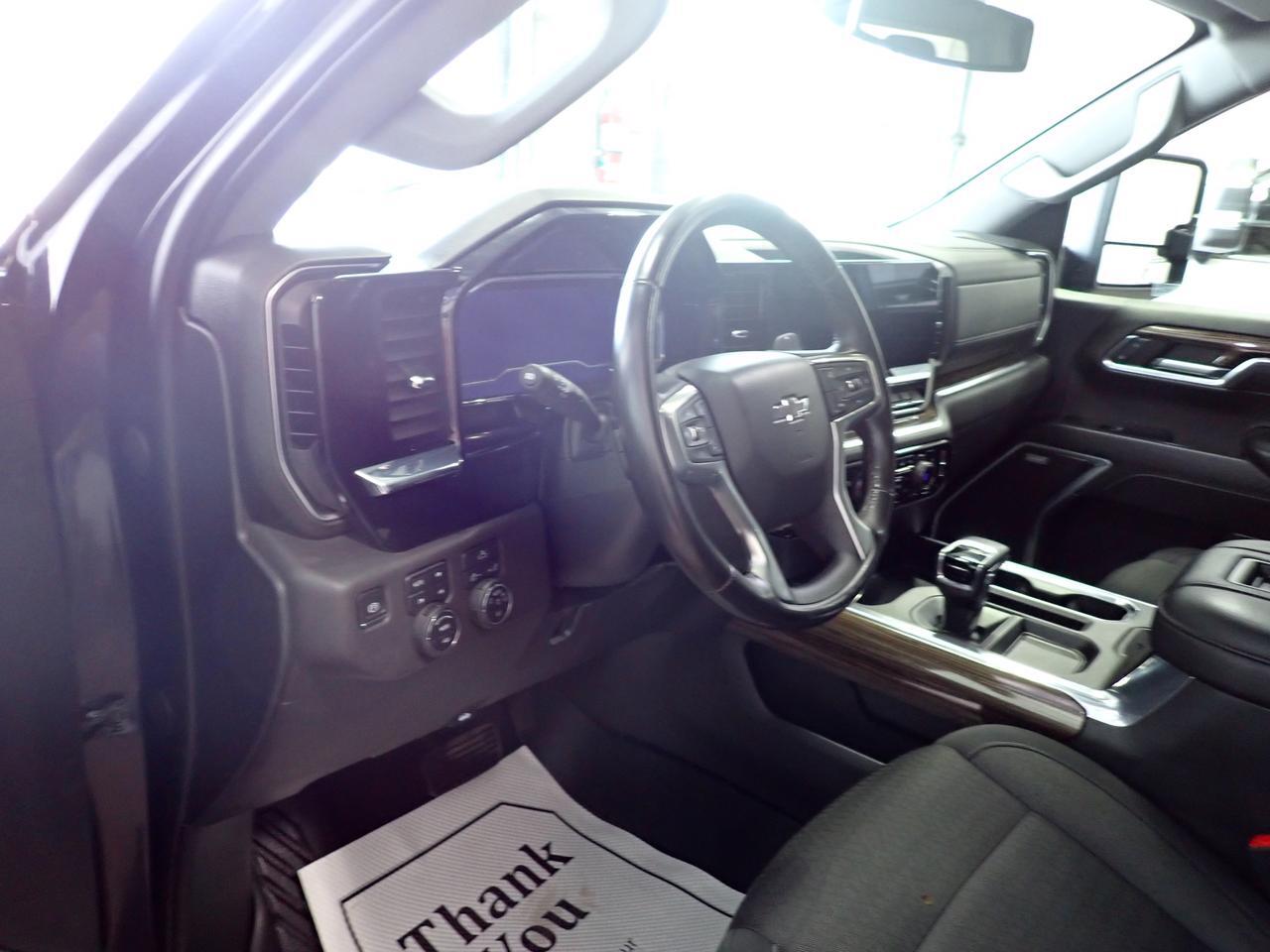 2022 Chevrolet Silverado 1500 LT Trail Boss CREW CAB 4WD SUNROOF Listowel ON