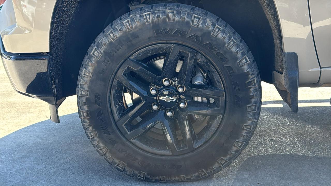 2022 Chevrolet Silverado 1500 LT Trail Boss  Selma TX