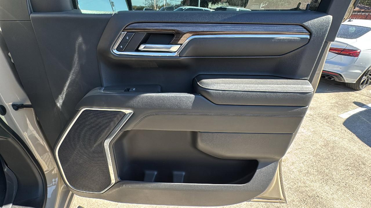 2022 Chevrolet Silverado 1500 LT Trail Boss  Selma TX