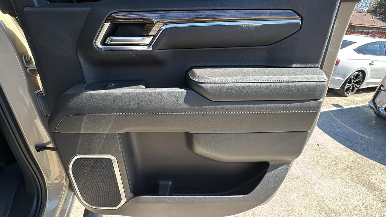 2022 Chevrolet Silverado 1500 LT Trail Boss  Selma TX