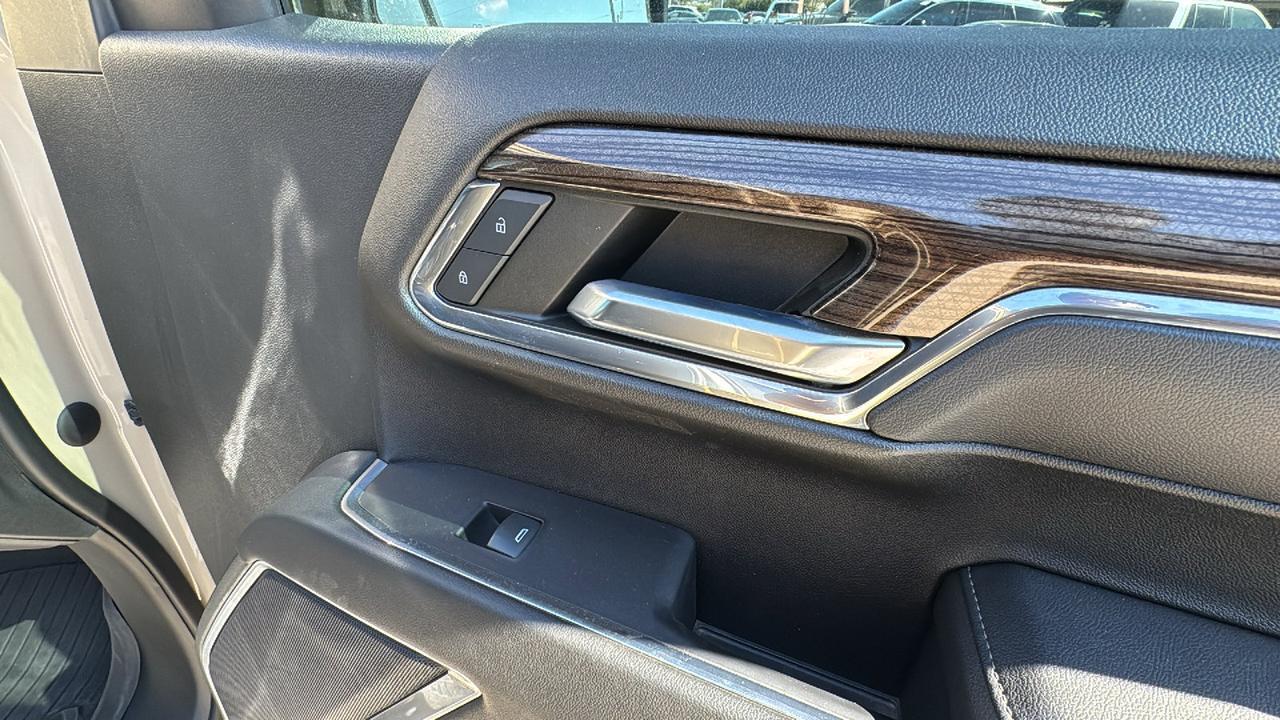 2022 Chevrolet Silverado 1500 LT Trail Boss  Selma TX