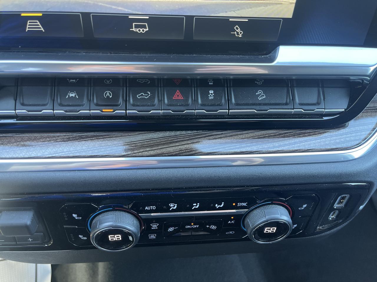 2022 Chevrolet Silverado 1500 LT Z71 Crew Cab 4WD 5.3L V8 AllStar+Edt w/20s Spray-OnBedliner HeatedSeats RemoteStart Saukville WI