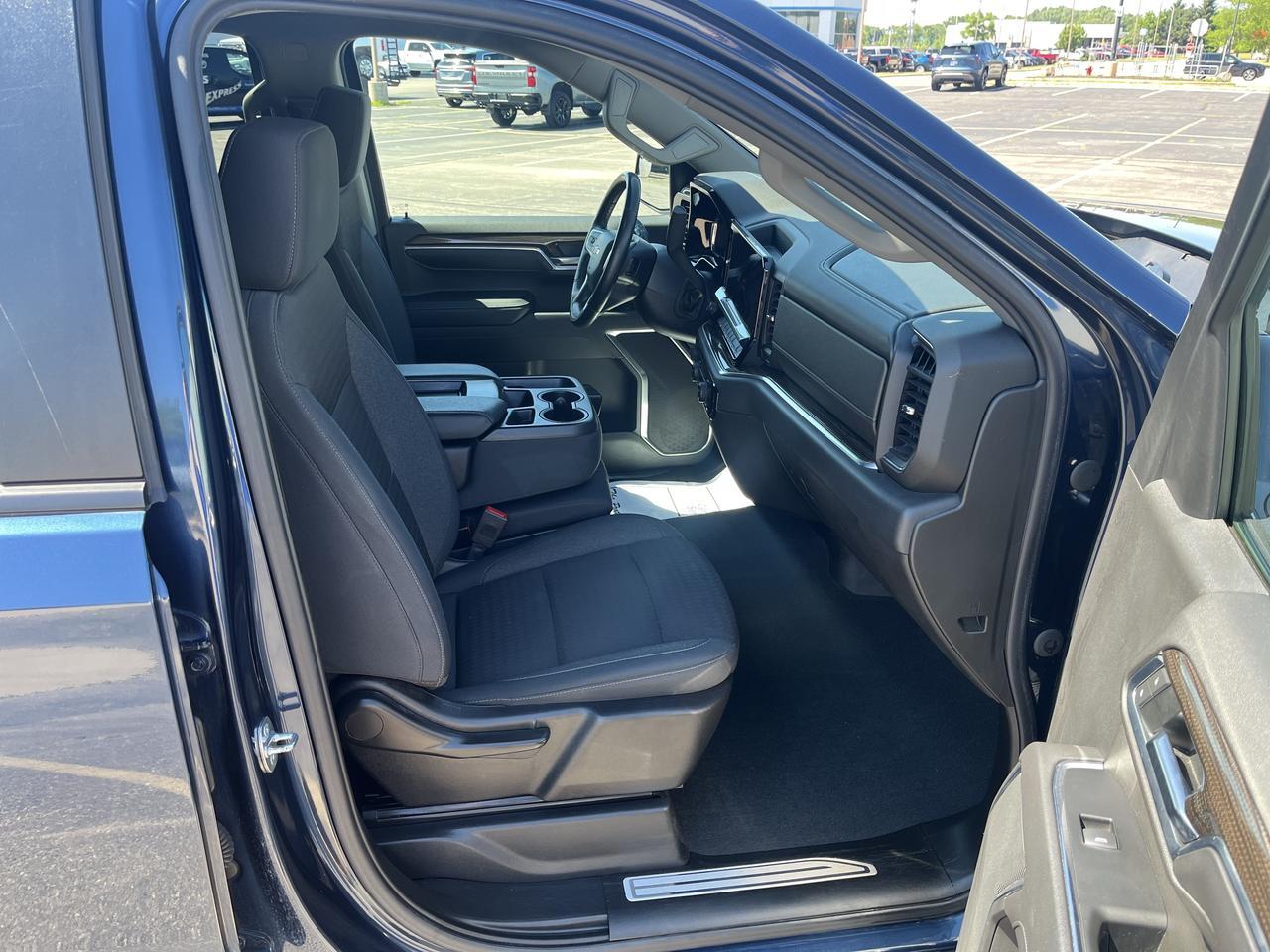 2022 Chevrolet Silverado 1500 LT Z71 Crew Cab 4WD 5.3L V8 AllStar+Edt w/20s Spray-OnBedliner HeatedSeats RemoteStart Saukville WI