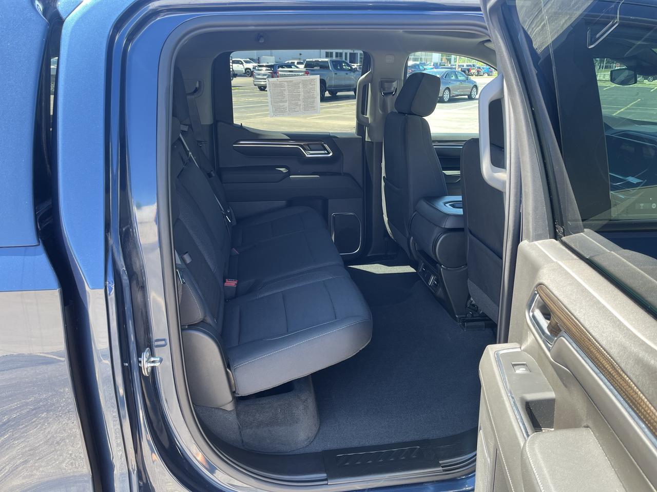 2022 Chevrolet Silverado 1500 LT Z71 Crew Cab 4WD 5.3L V8 AllStar+Edt w/20s Spray-OnBedliner HeatedSeats RemoteStart Saukville WI