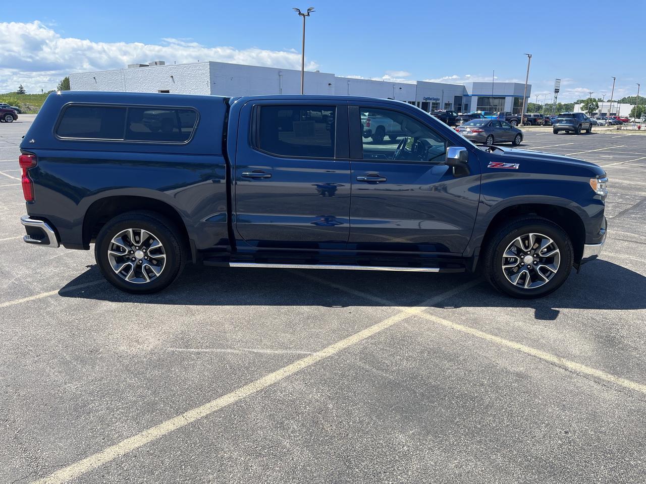 2022 Chevrolet Silverado 1500 LT Z71 Crew Cab 4WD 5.3L V8 AllStar+Edt w/20s Spray-OnBedliner HeatedSeats RemoteStart Saukville WI