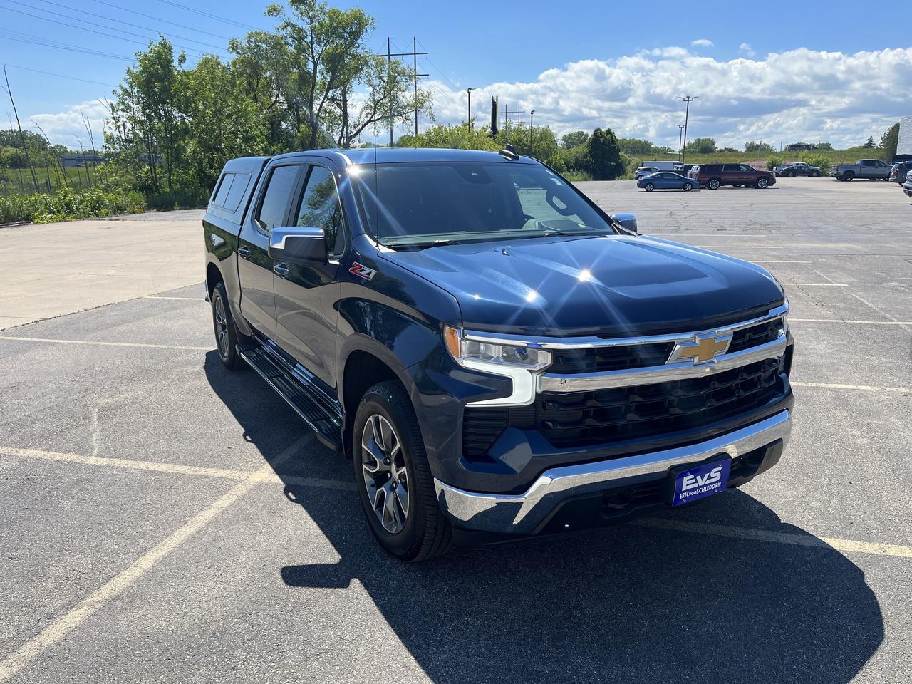2022 Chevrolet Silverado 1500 LT Z71 Crew Cab 4WD 5.3L V8 AllStar+Edt w/20s Spray-OnBedliner HeatedSeats RemoteStart Saukville WI