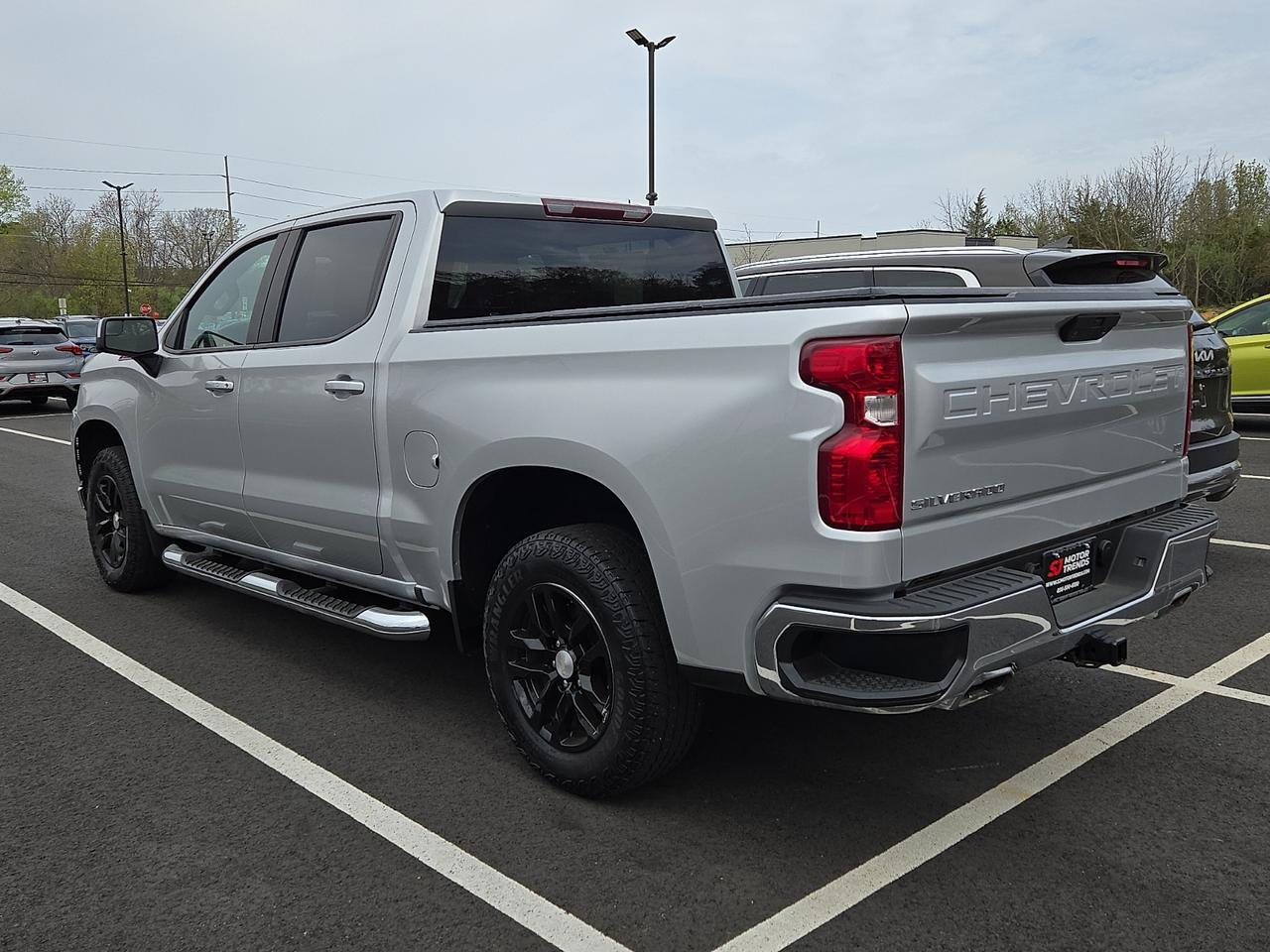 2022 Chevrolet Silverado 1500 LTD 4WD Crew Cab Short Bed LT