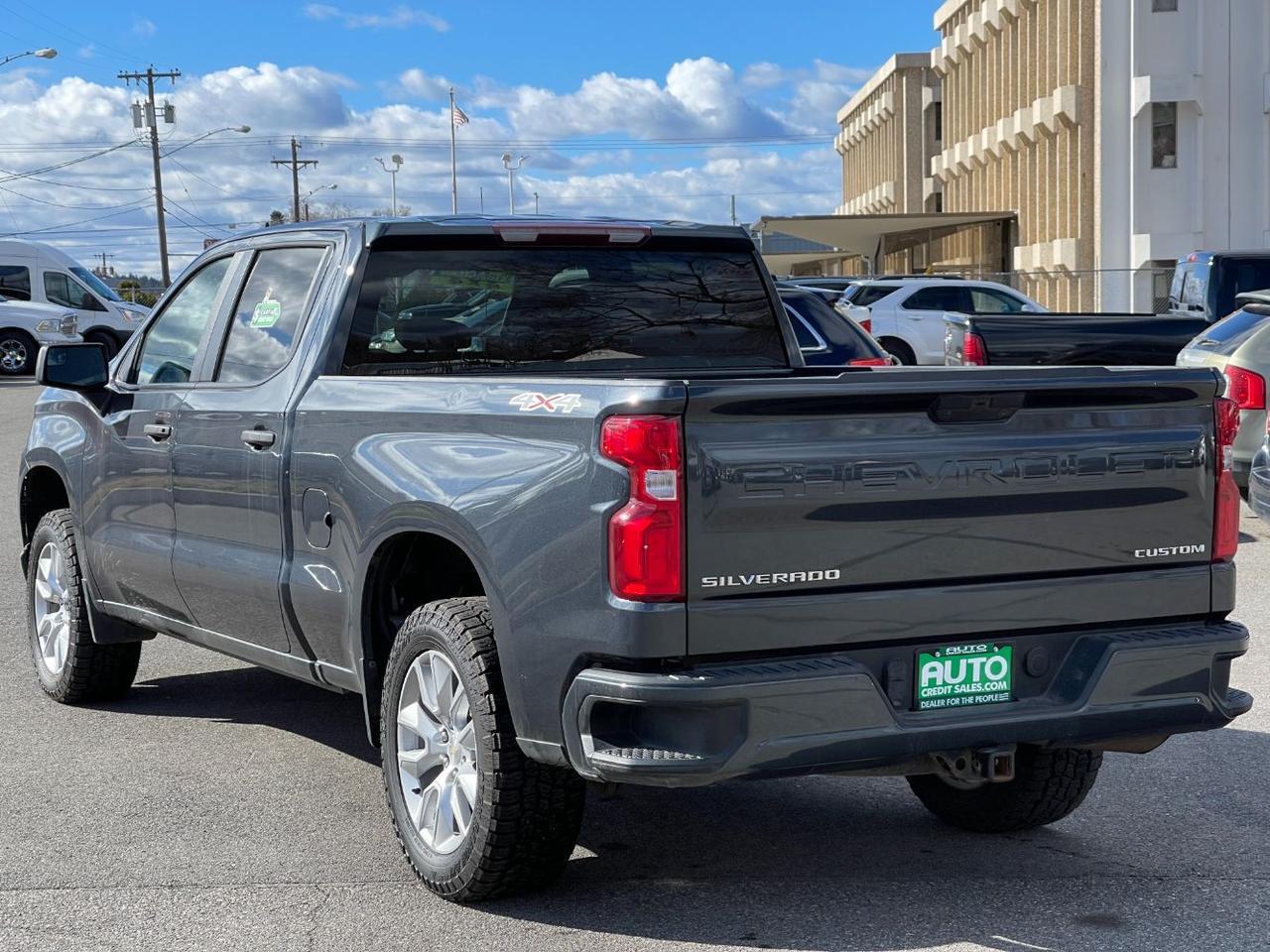 2022 Chevrolet Silverado 1500 LTD 4WD Crew Cab Standard Bed Custom