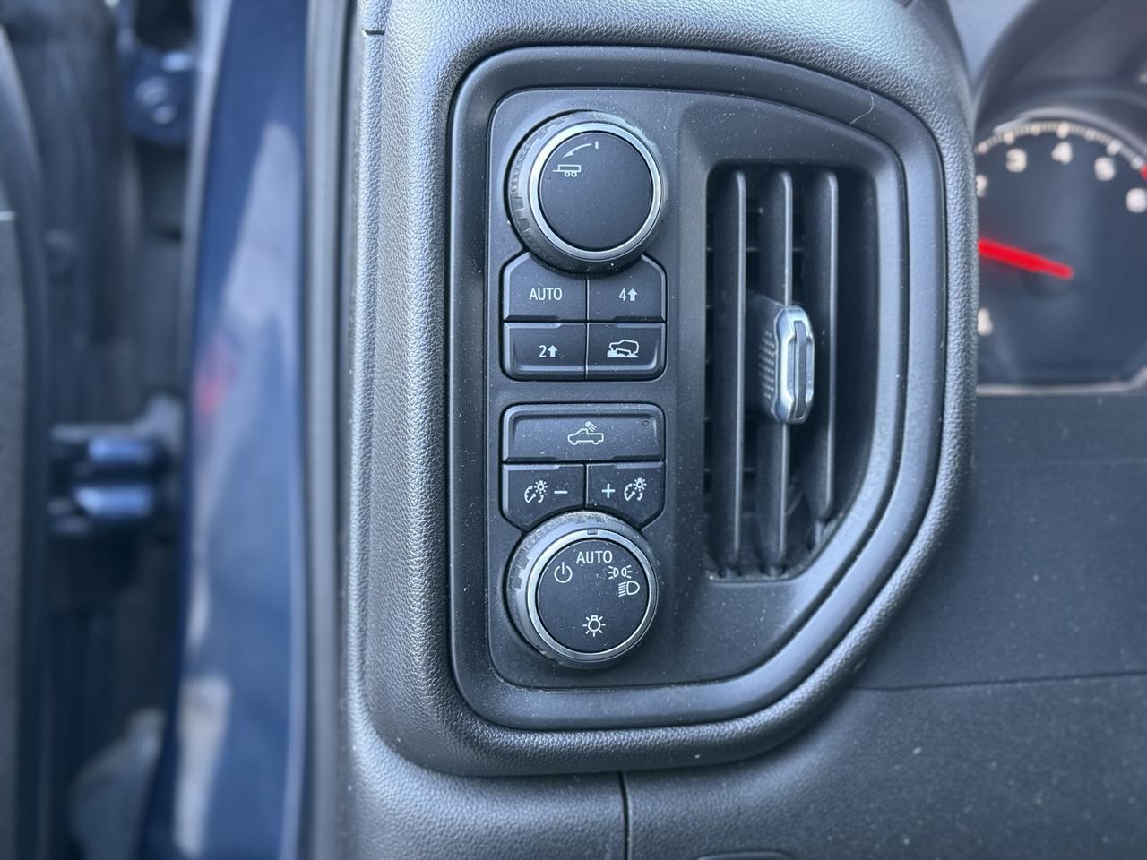 2022 Chevrolet Silverado 1500 LTD Custom Crestwood KY