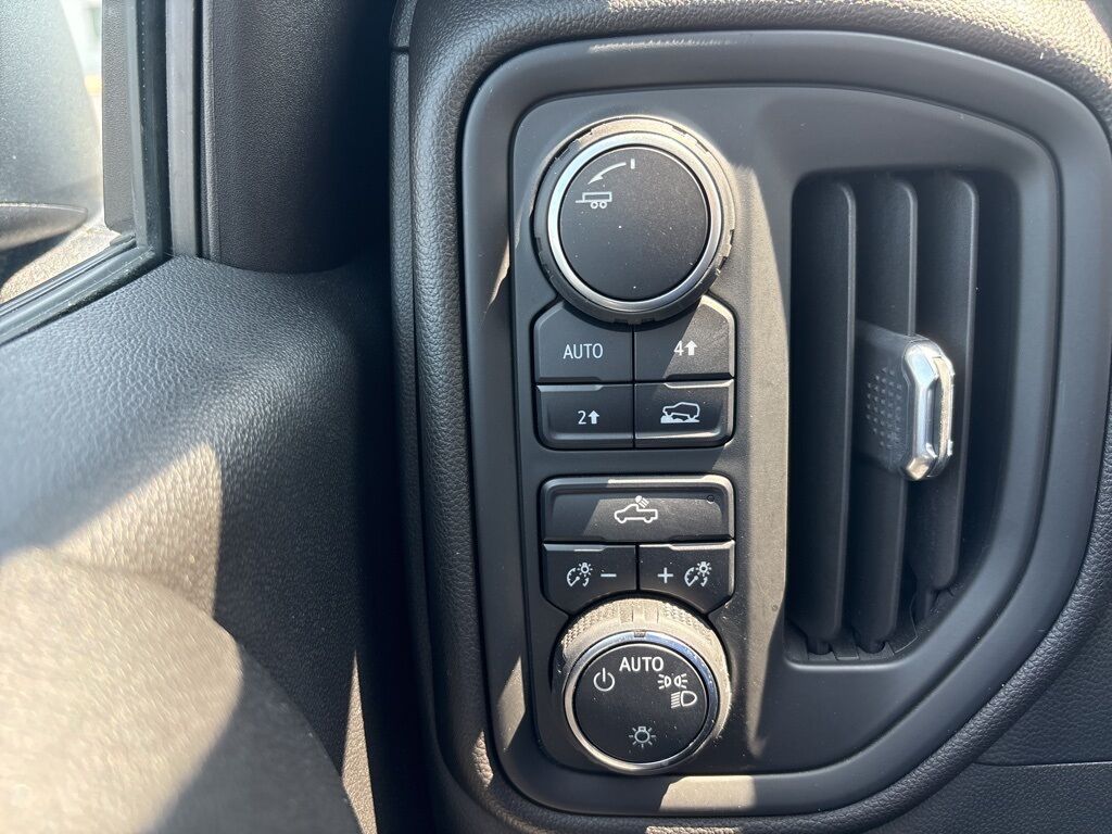 2022 Chevrolet Silverado 1500 LTD Custom Green Bay WI