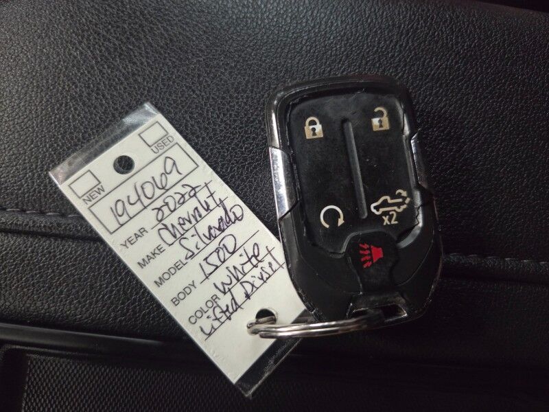 2022 Chevrolet Silverado 1500 Lifted LT Trail Boss 3.0L Duramax Diesel 22in Wheels 37in Tires Arlington TX