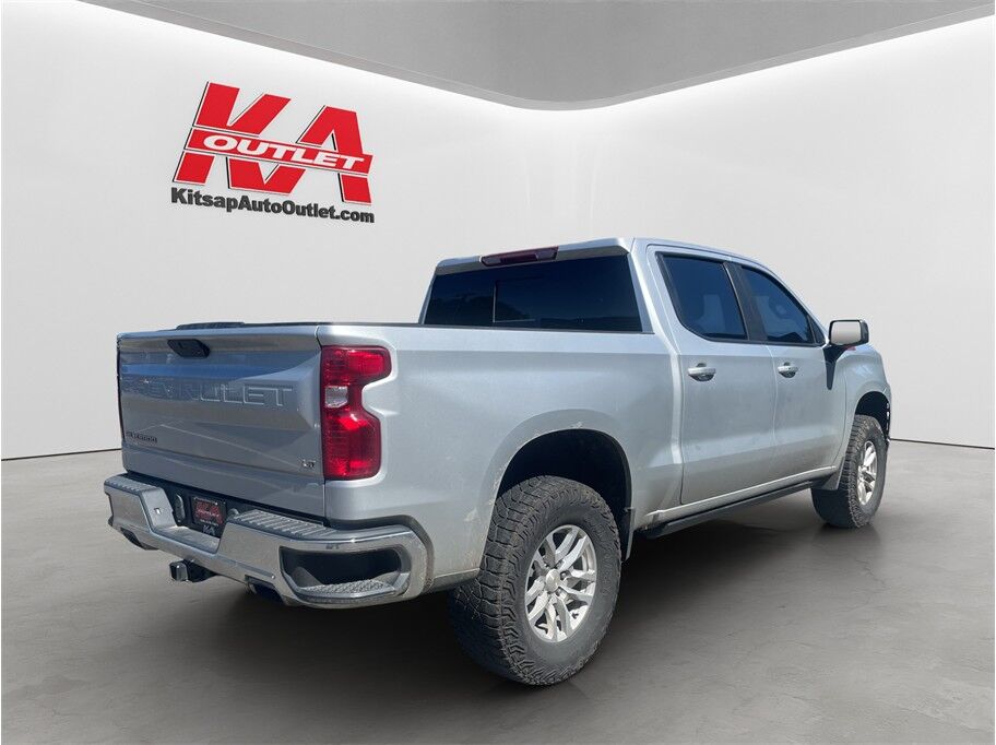 2022 Chevrolet Silverado 1500 Limited Crew Cab LT Pickup 4D 5 3/4 ft