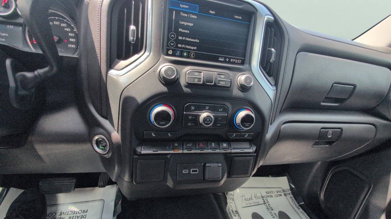 2022 Chevrolet Silverado 1500 Limited LT 4x4 4dr Double Cab 6.6 ft. SB w/1LT Chesterfield MI