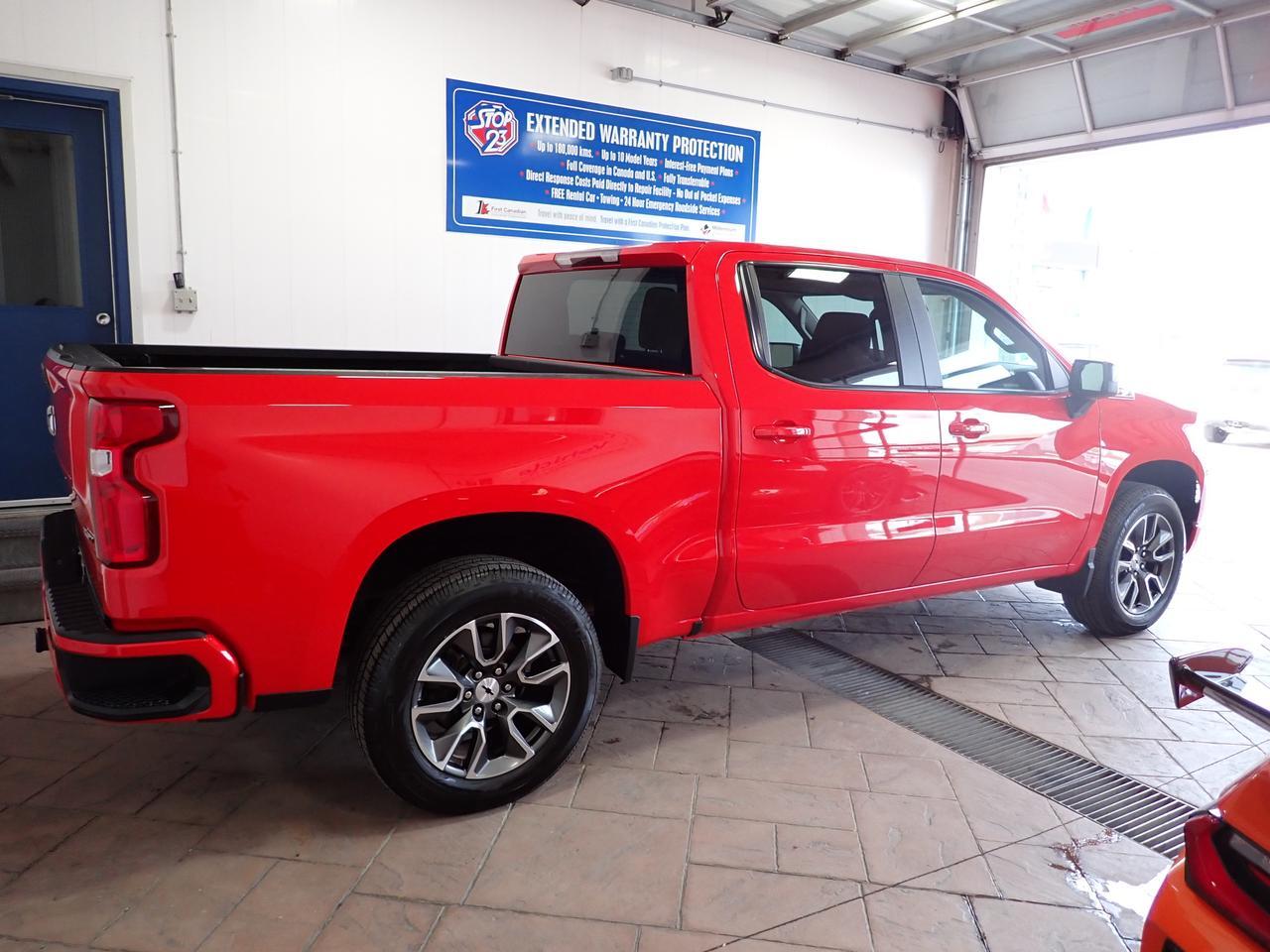 2022 Chevrolet Silverado 1500 RST 4WD CREW CAB Z71 5'8" BOX Listowel ON