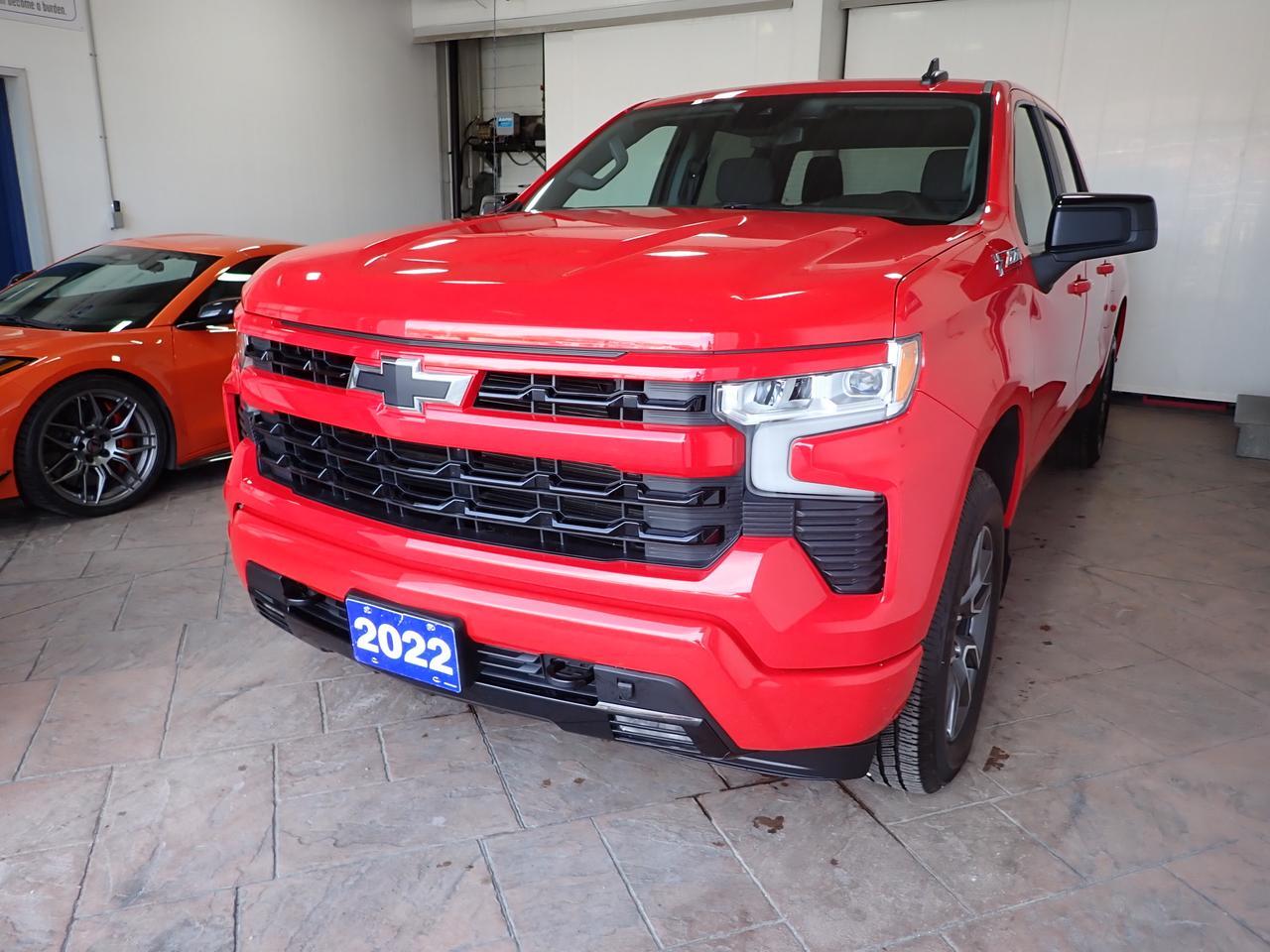 2022 Chevrolet Silverado 1500 RST 4WD CREW CAB Z71 5'8" BOX Listowel ON
