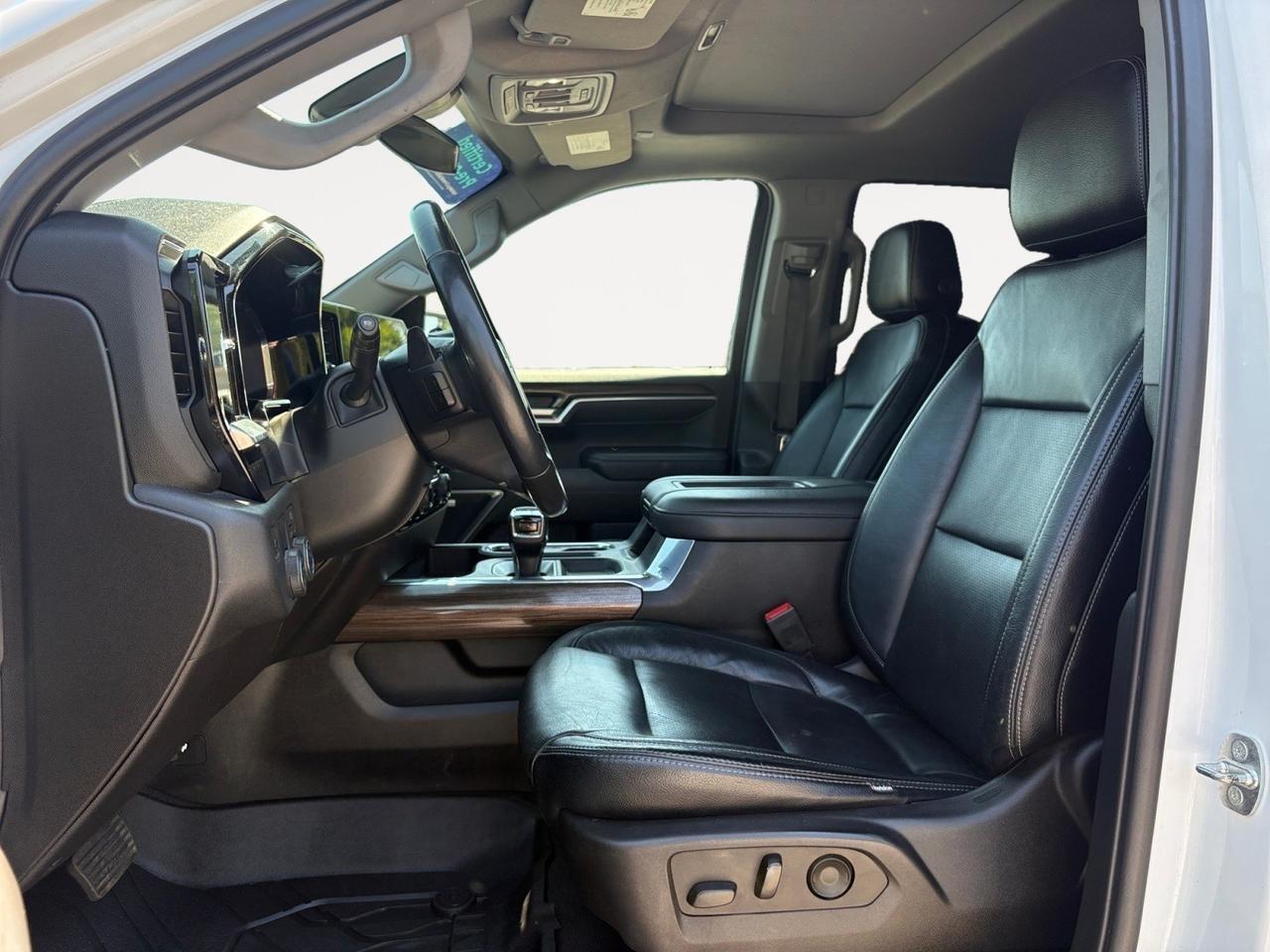 2022 Chevrolet Silverado 1500 RST, SUNROOF, LANE KEEP ASSIST, BLIND SPOT ALERT, POWER TAILGATE, 360 BACKUP CAMERA, TOW PACKAGE, HEATED STEERING WHEEL & SEATS, APPLE CARPLAY/ANDROID AUTO, REAR CORNER BUMPER STEP, THIS CHEVY HAS IT ALL!