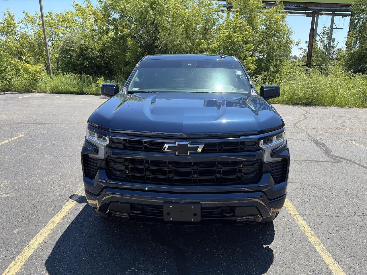 2022 Chevrolet Silverado 1500 RST Z71 Crew Cab 4WD 5.3L w/Spray-OnBedliner 20s HtdSeats HtdSteeringWheel HD-RearCamera