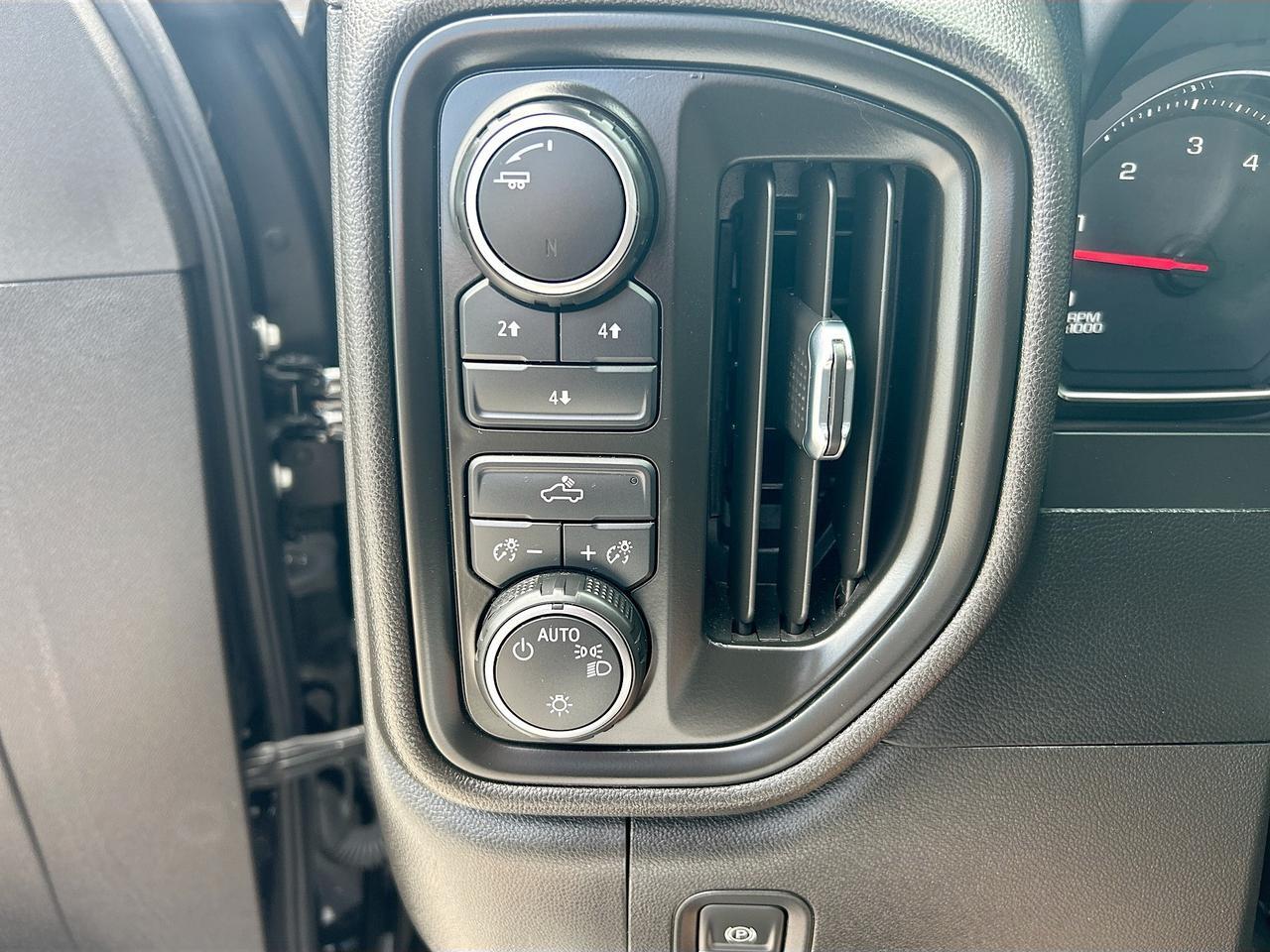 2022 Chevrolet Silverado 2500HD 4WD Crew Cab Custom Venice FL
