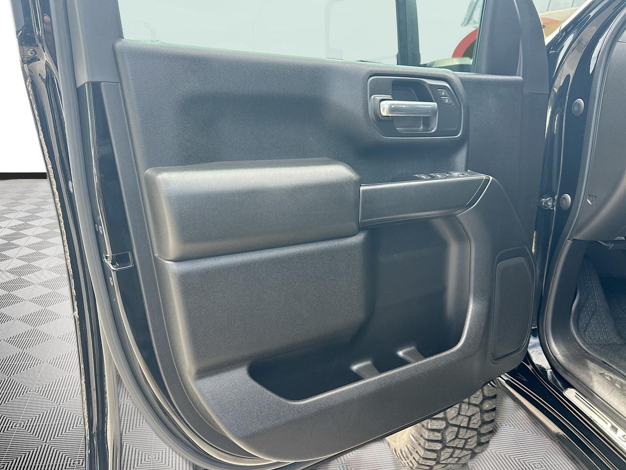 2022 Chevrolet Silverado 2500HD 4WD Crew Cab Custom Venice FL