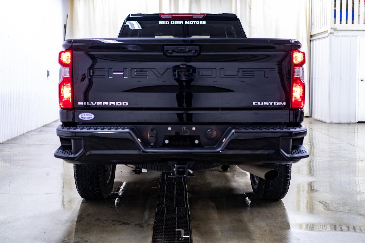 2022 Chevrolet Silverado 2500HD 4x4 Crew Cab Custom BCam Red Deer AB