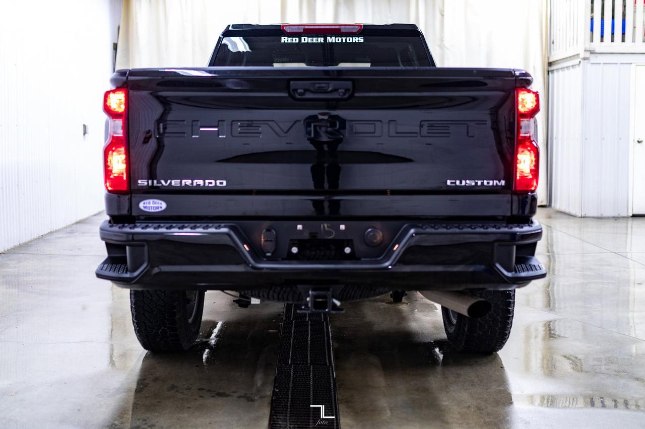 2022 Chevrolet Silverado 2500HD 4x4 Crew Cab Custom BCam Red Deer AB