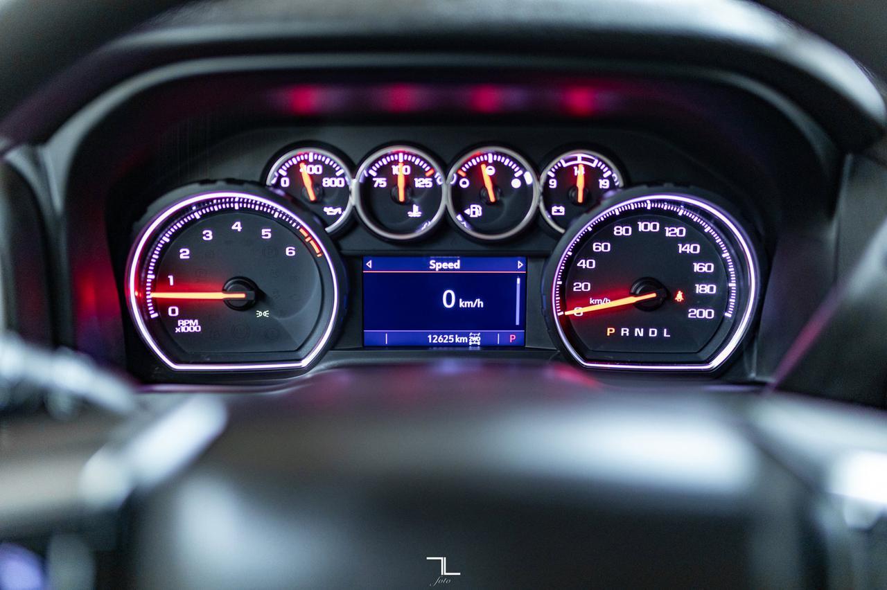 2022 Chevrolet Silverado 2500HD 4x4 Crew Cab Custom BCam Red Deer AB