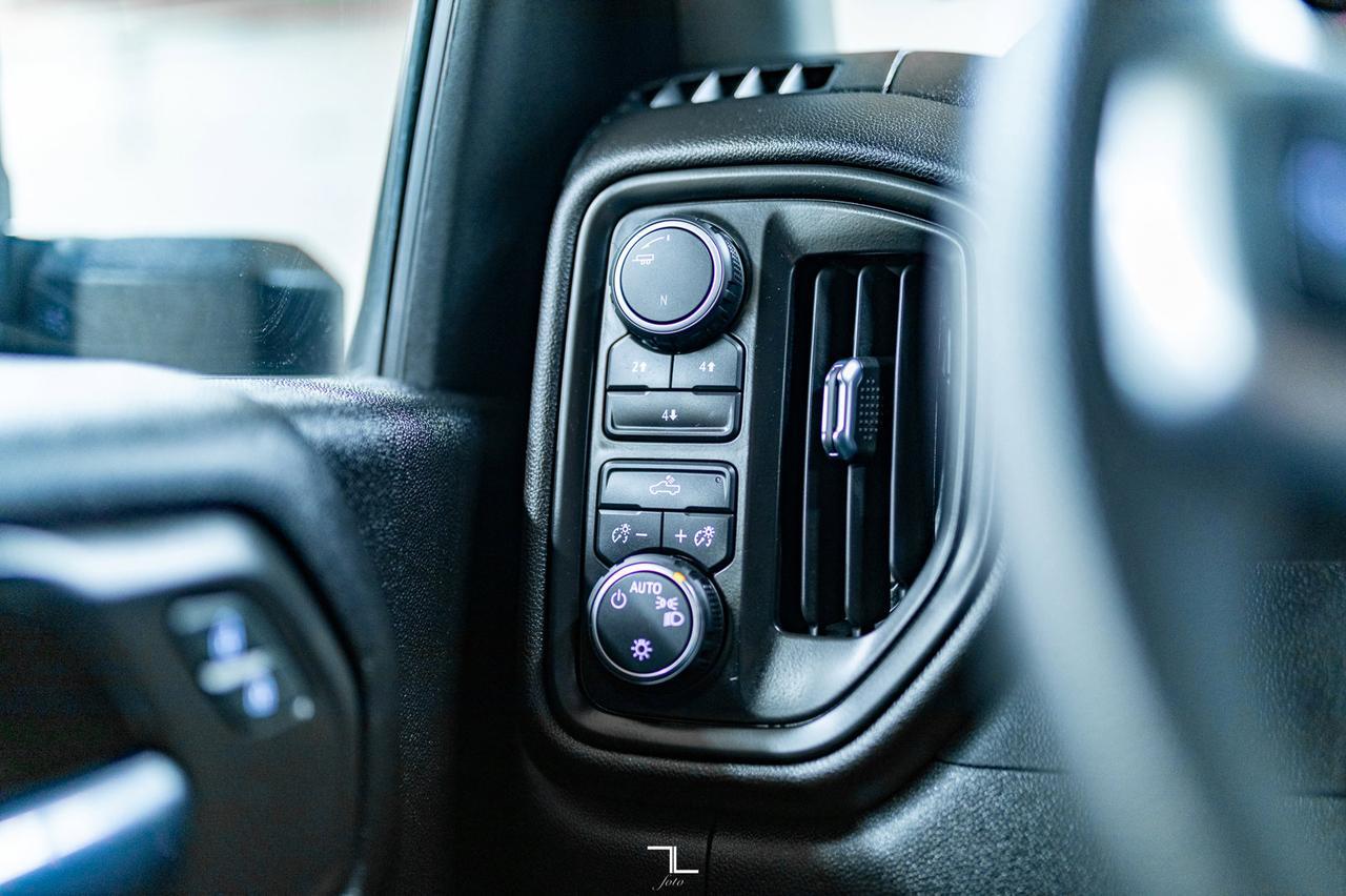 2022 Chevrolet Silverado 2500HD 4x4 Crew Cab Custom BCam Red Deer AB