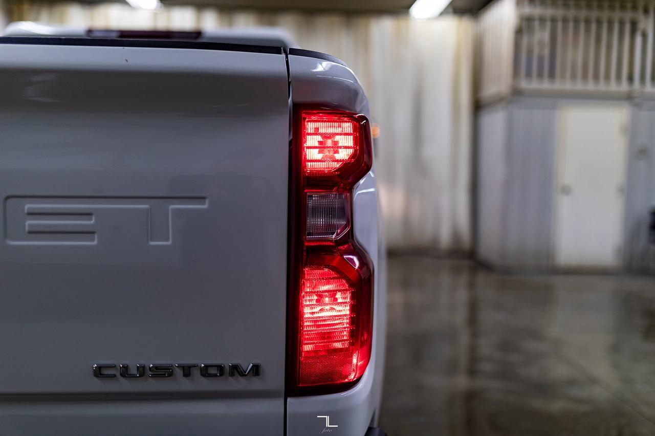 2022 Chevrolet Silverado 2500HD 4x4 Crew Cab Custom Diesel BCam Red Deer AB