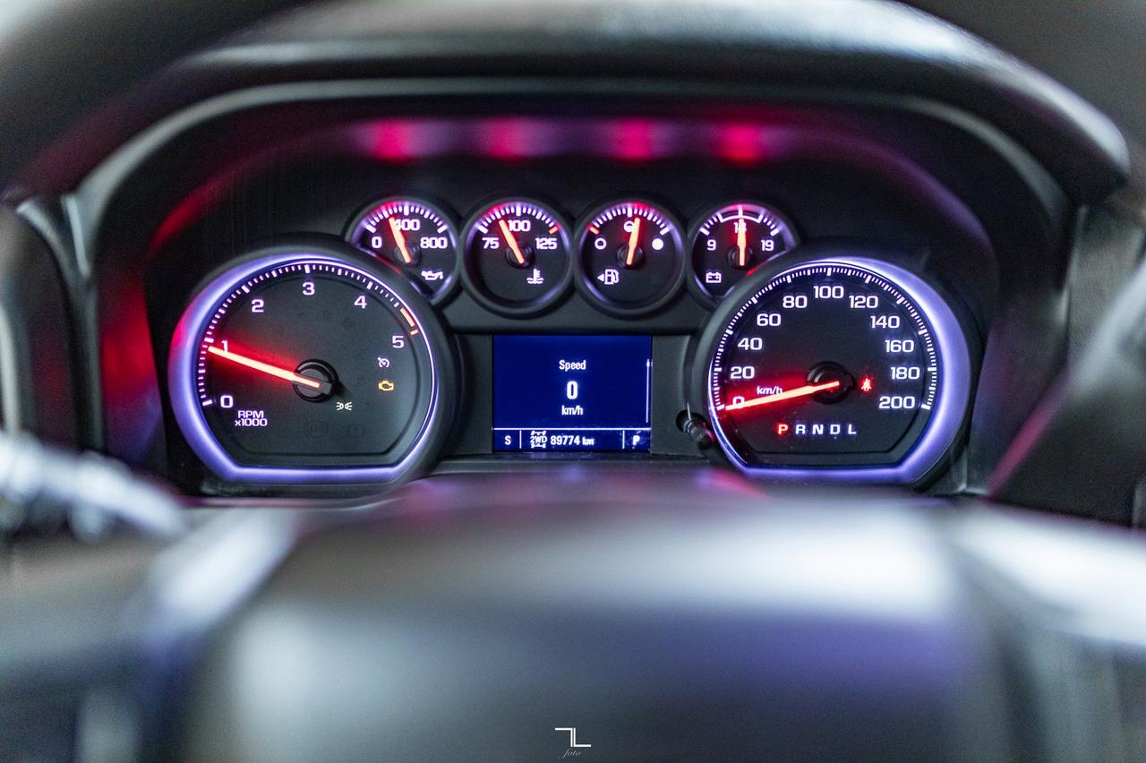 2022 Chevrolet Silverado 2500HD 4x4 Crew Cab Custom Diesel BCam Red Deer AB