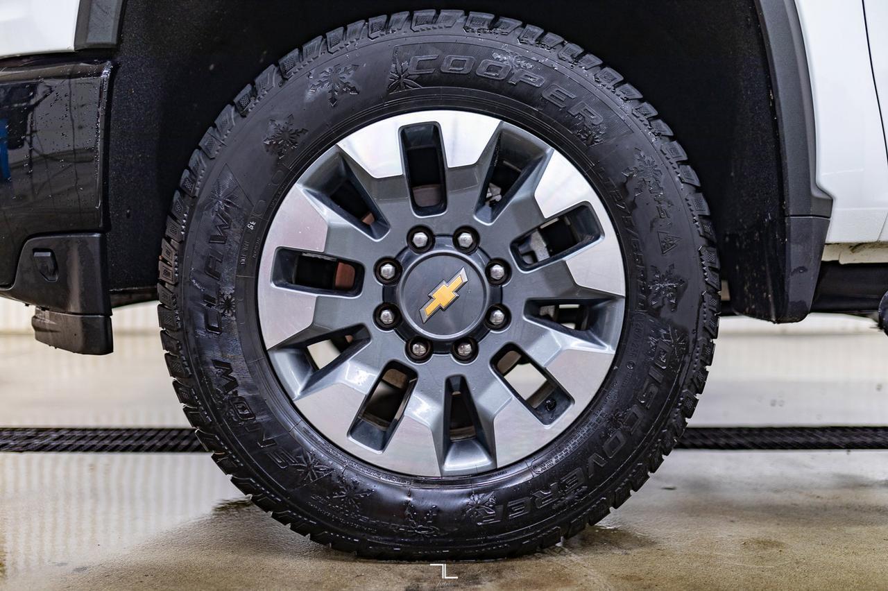 2022 Chevrolet Silverado 2500HD 4x4 Crew Cab Custom Diesel BCam Red Deer AB