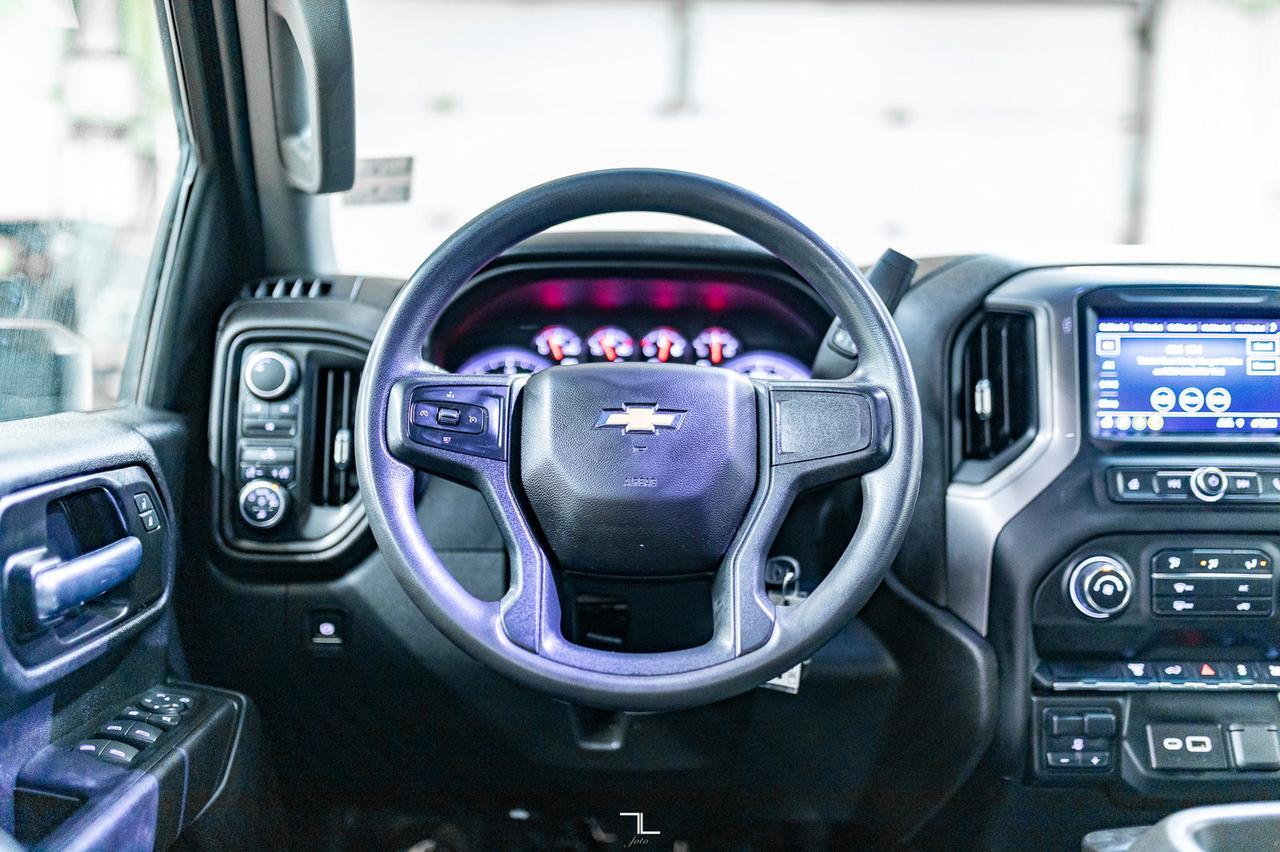 2022 Chevrolet Silverado 2500HD 4x4 Crew Cab Custom Diesel BCam Red Deer AB