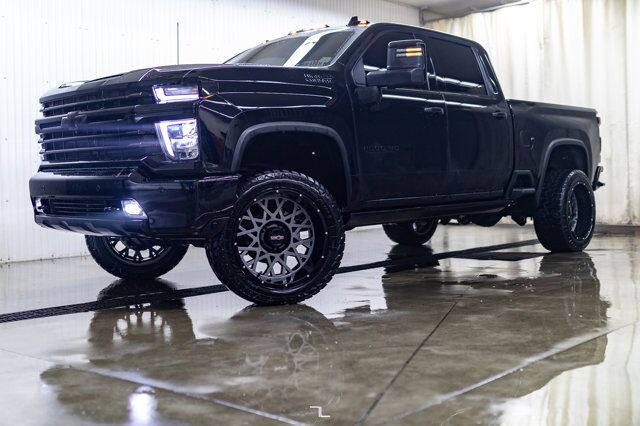 2022 Chevrolet Silverado 2500HD 4x4 Crew Cab High Country Diesel Leather Roof Nav 4" Lift Red Deer AB